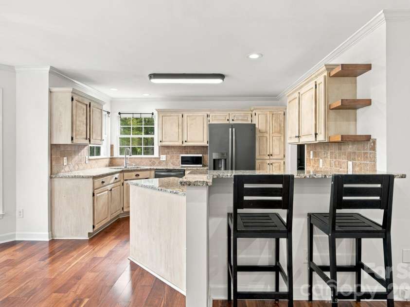 1829 Kenmore Drive, Statesville, NC 28625.  MLS# CAR4426962, YatesRealty ID 52207. 