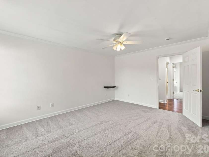 1829 Kenmore Drive, Statesville, NC 28625.  MLS# CAR4426962, YatesRealty ID 52207. 