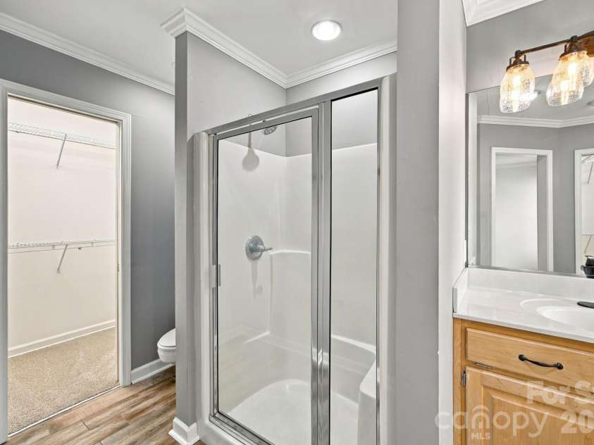 1829 Kenmore Drive, Statesville, NC 28625.  MLS# CAR4426962, YatesRealty ID 52207. 