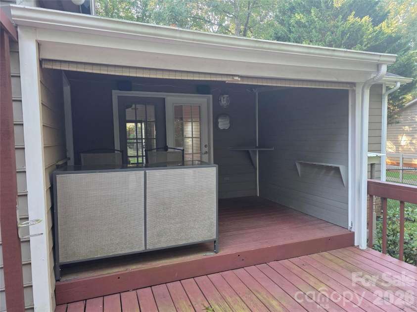 1190 Landsdowne Drive, Conover, NC 28613.  MLS# CAR4426803, YatesRealty ID 52208. 