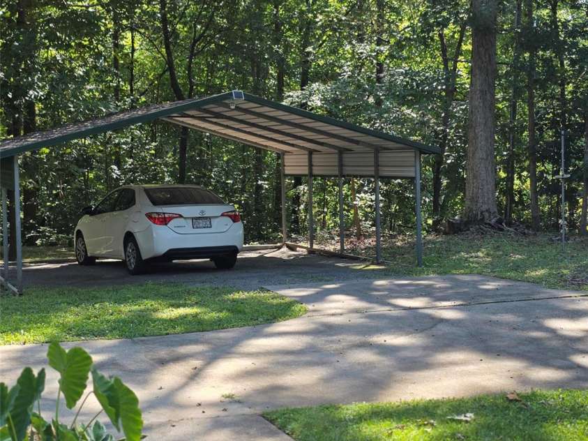 1190 Landsdowne Drive, Conover, NC 28613.  MLS# CAR4426803, YatesRealty ID 52208. 