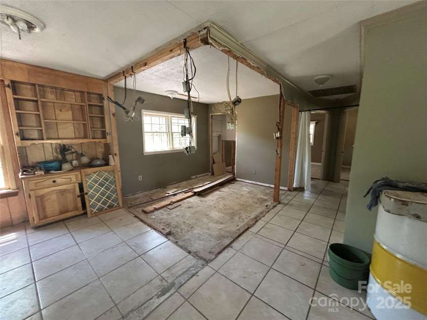 10625 Cool Springs Road, Woodleaf, NC 27054.  MLS# CAR4245283, YatesRealty ID 5221. Kitchen