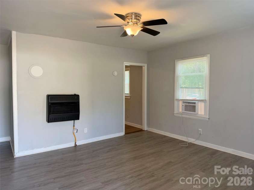 412 Oates Street, Rock Hill, SC 29730.  MLS# CAR4426972, YatesRealty ID 52210. 