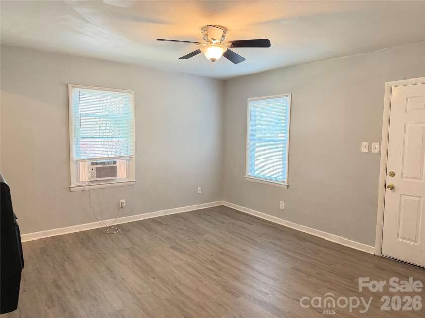 412 Oates Street, Rock Hill, SC 29730.  MLS# CAR4426972, YatesRealty ID 52210. 