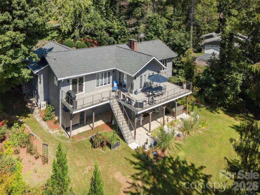 30 Fairway Drive, Etowah, NC 28729.  MLS# CAR4426945, YatesRealty ID 52211. 