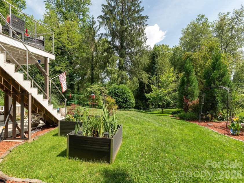 30 Fairway Drive, Etowah, NC 28729.  MLS# CAR4426945, YatesRealty ID 52211. 