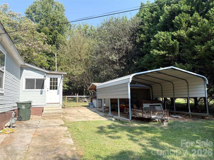 37 Sixth Street, York, SC 29745.  MLS# CAR4426335, YatesRealty ID 52212. 