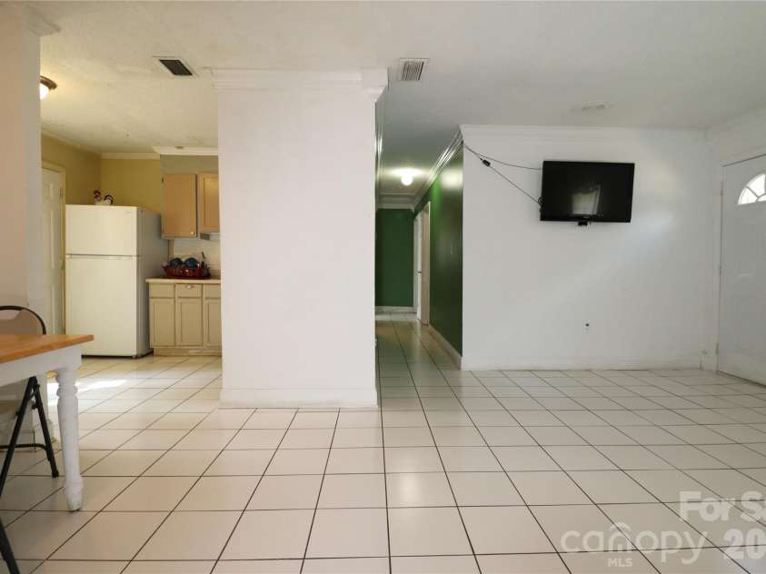 9821 Garth Wood Road, Charlotte, NC 28273.  MLS# CAR4424614, YatesRealty ID 52214. 