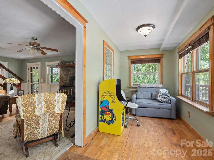 885 Rustic Heights Road, Waynesville, NC 28785.  MLS# CAR4426982, YatesRealty ID 52216. 
