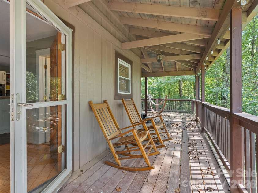 885 Rustic Heights Road, Waynesville, NC 28785.  MLS# CAR4426982, YatesRealty ID 52216. 