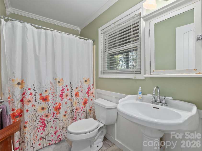 885 Rustic Heights Road, Waynesville, NC 28785.  MLS# CAR4426982, YatesRealty ID 52216. 
