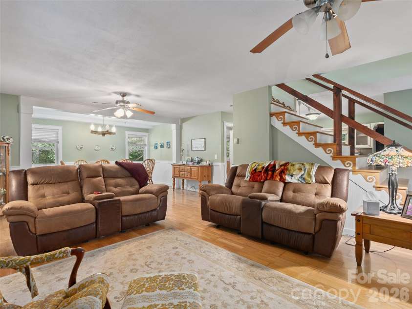 885 Rustic Heights Road, Waynesville, NC 28785.  MLS# CAR4426982, YatesRealty ID 52216. 