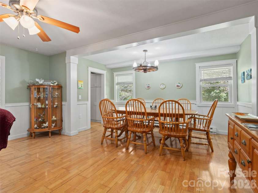 885 Rustic Heights Road, Waynesville, NC 28785.  MLS# CAR4426982, YatesRealty ID 52216. 