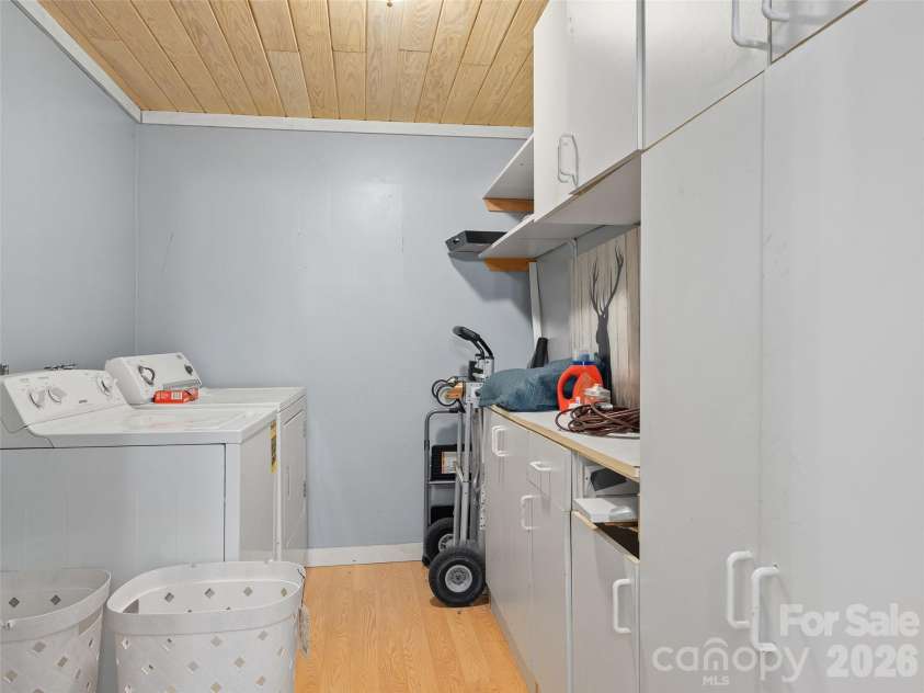 885 Rustic Heights Road, Waynesville, NC 28785.  MLS# CAR4426982, YatesRealty ID 52216. 