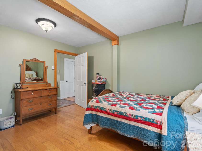 885 Rustic Heights Road, Waynesville, NC 28785.  MLS# CAR4426982, YatesRealty ID 52216. 