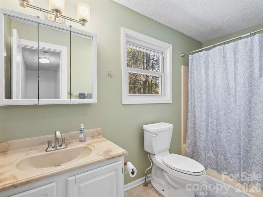 885 Rustic Heights Road, Waynesville, NC 28785.  MLS# CAR4426982, YatesRealty ID 52216. 