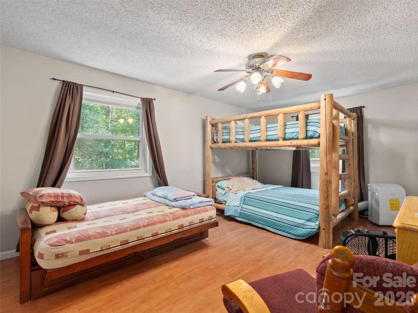 885 Rustic Heights Road, Waynesville, NC 28785.  MLS# CAR4426982, YatesRealty ID 52216. 
