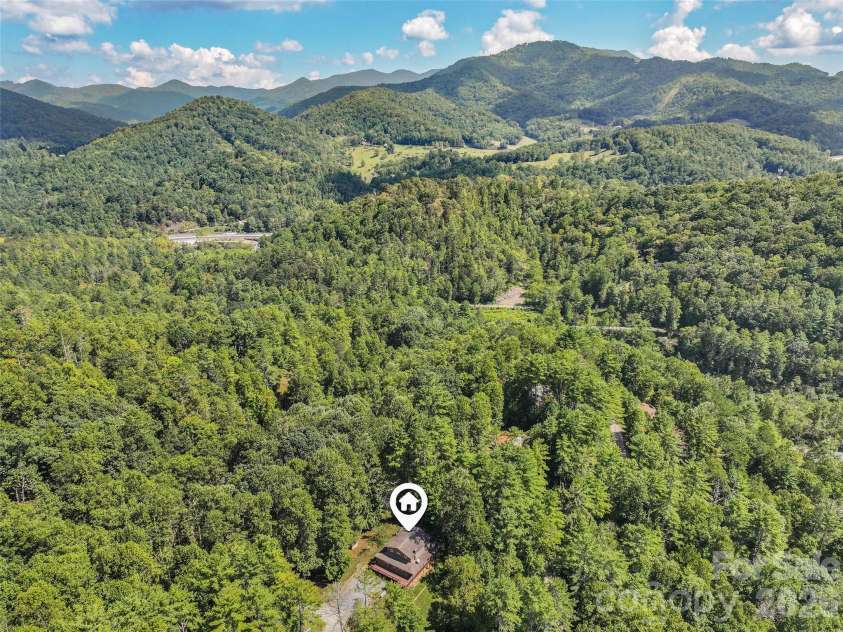 885 Rustic Heights Road, Waynesville, NC 28785.  MLS# CAR4426982, YatesRealty ID 52216. 