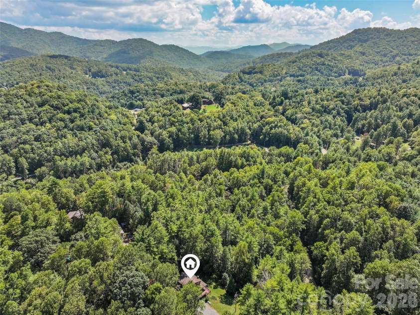 885 Rustic Heights Road, Waynesville, NC 28785.  MLS# CAR4426982, YatesRealty ID 52216. 
