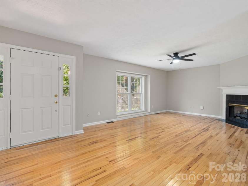 126 Ridgeline Road, Clyde, NC 28721.  MLS# CAR4427000, YatesRealty ID 52217. 