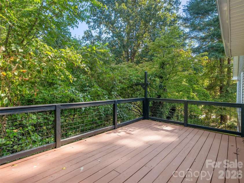 126 Ridgeline Road, Clyde, NC 28721.  MLS# CAR4427000, YatesRealty ID 52217. 