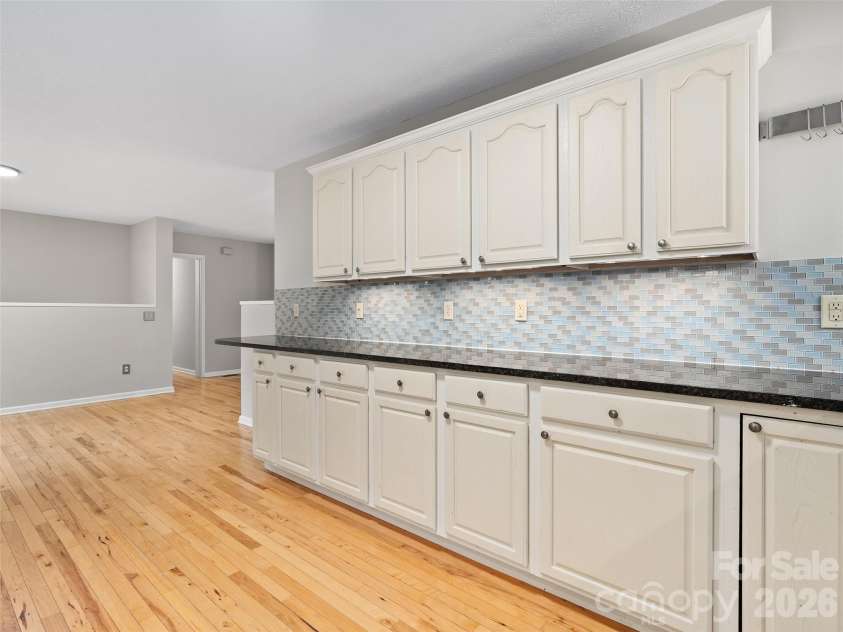 126 Ridgeline Road, Clyde, NC 28721.  MLS# CAR4427000, YatesRealty ID 52217. 