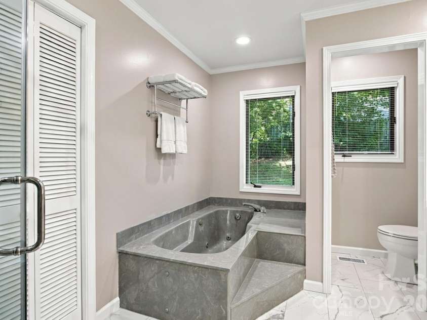 104 Buckingham Place, Salisbury, NC 28144.  MLS# CAR4427022, YatesRealty ID 52218. 