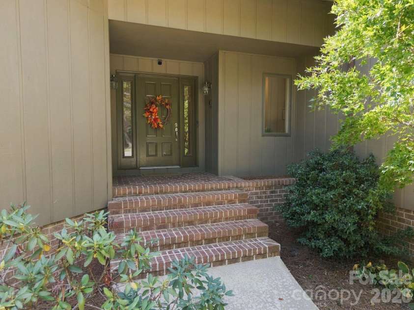 104 Buckingham Place, Salisbury, NC 28144.  MLS# CAR4427022, YatesRealty ID 52218. 