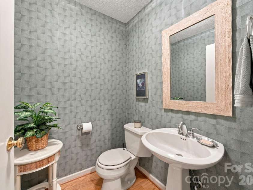 104 Buckingham Place, Salisbury, NC 28144.  MLS# CAR4427022, YatesRealty ID 52218. 