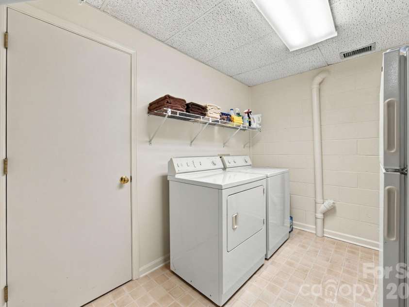 104 Buckingham Place, Salisbury, NC 28144.  MLS# CAR4427022, YatesRealty ID 52218. 