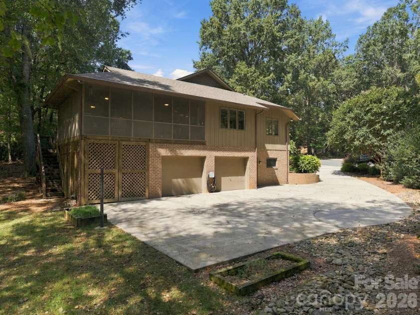 104 Buckingham Place, Salisbury, NC 28144.  MLS# CAR4427022, YatesRealty ID 52218. 