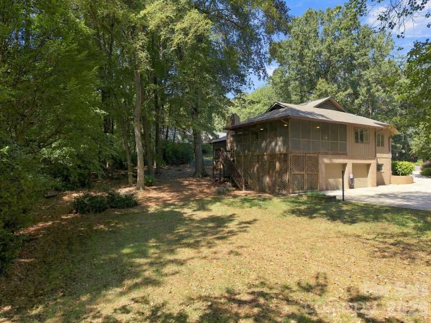 104 Buckingham Place, Salisbury, NC 28144.  MLS# CAR4427022, YatesRealty ID 52218. 