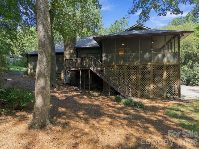104 Buckingham Place, Salisbury, NC 28144.  MLS# CAR4427022, YatesRealty ID 52218. 