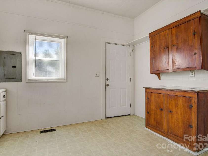60 Duke Street, Granite Falls, NC 28630.  MLS# CAR4238766, YatesRealty ID 5222. 