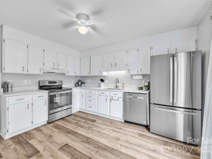62 Duke Street, Granite Falls, NC 28630.  MLS# CAR4314109, YatesRealty ID 5222. 