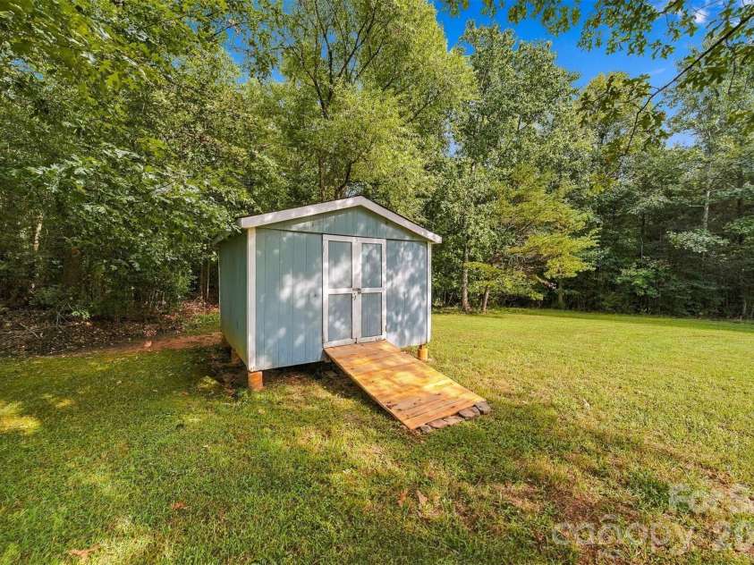 1480 Cedar Valley Church Road, Lenoir, NC 28645.  MLS# CAR4425097, YatesRealty ID 52220. 