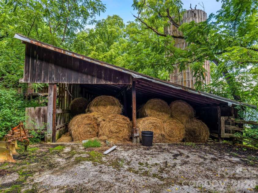 96 Merle Farm Lane, Pisgah Forest, NC 28768.  MLS# CAR4425349, YatesRealty ID 52221. 