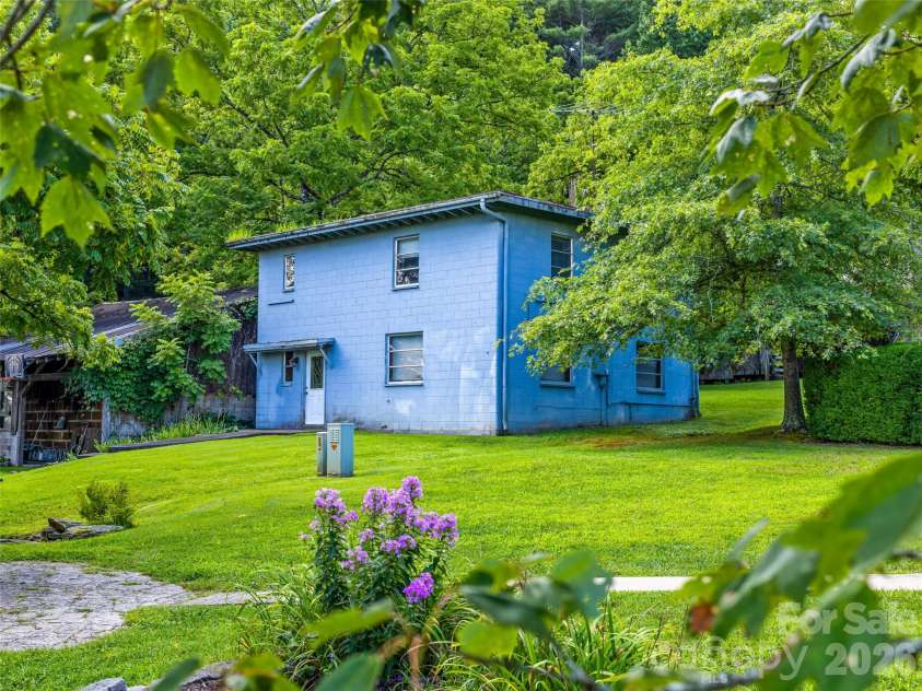96 Merle Farm Lane, Pisgah Forest, NC 28768.  MLS# CAR4425349, YatesRealty ID 52221. 