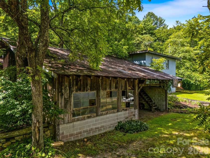 96 Merle Farm Lane, Pisgah Forest, NC 28768.  MLS# CAR4425349, YatesRealty ID 52221. 