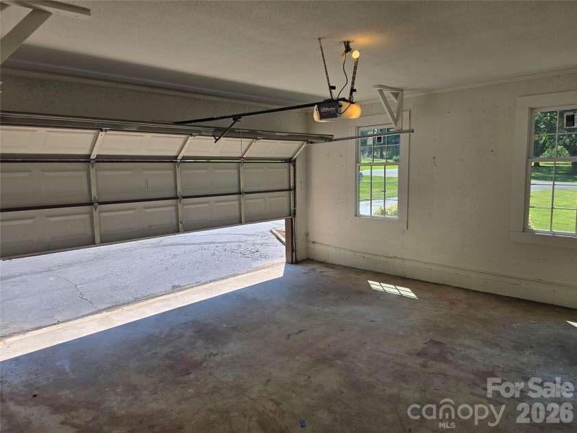 506 Pine Street, Landis, NC 28088.  MLS# CAR4426832, YatesRealty ID 52228. Garage