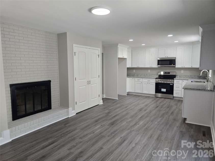 506 Pine Street, Landis, NC 28088.  MLS# CAR4426832, YatesRealty ID 52228. Kitchen/ Dining