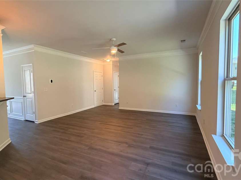 3807 Ernie Drive, Charlotte, NC 28269.  MLS# CAR4427050, YatesRealty ID 52229. 