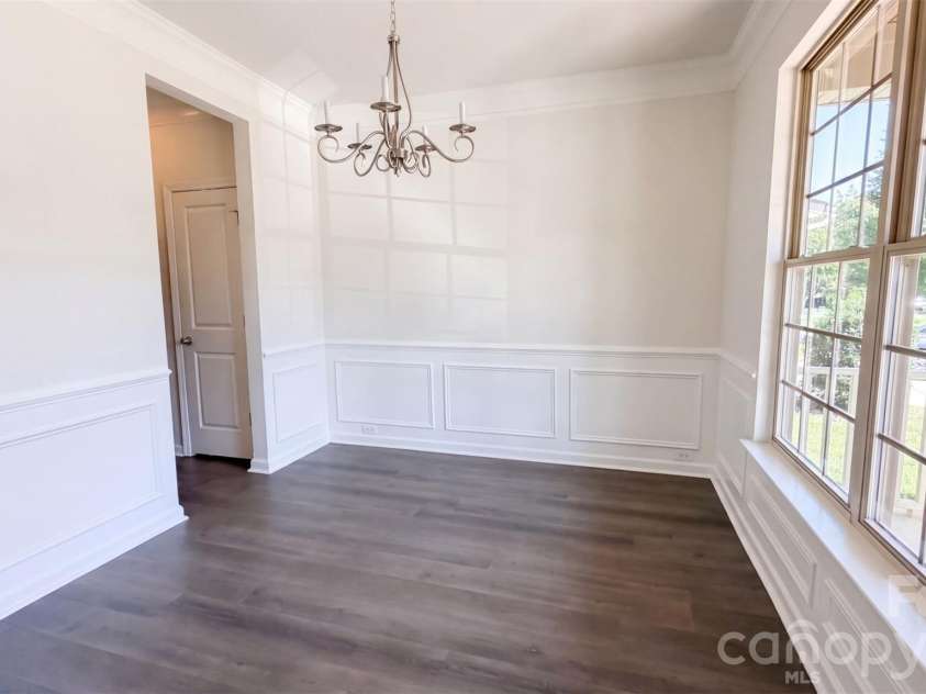 3807 Ernie Drive, Charlotte, NC 28269.  MLS# CAR4427050, YatesRealty ID 52229. 