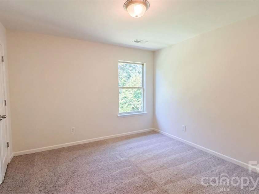 3807 Ernie Drive, Charlotte, NC 28269.  MLS# CAR4427050, YatesRealty ID 52229. 