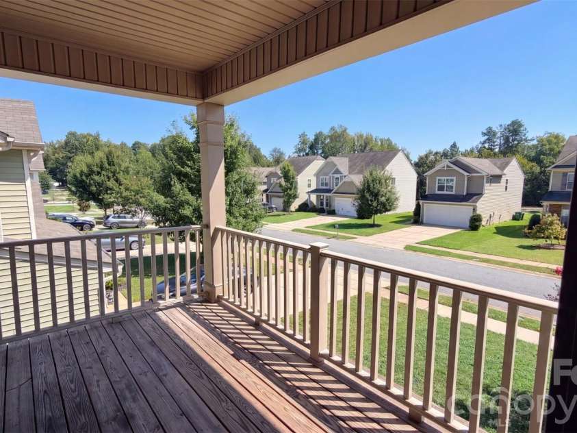 3807 Ernie Drive, Charlotte, NC 28269.  MLS# CAR4427050, YatesRealty ID 52229. 