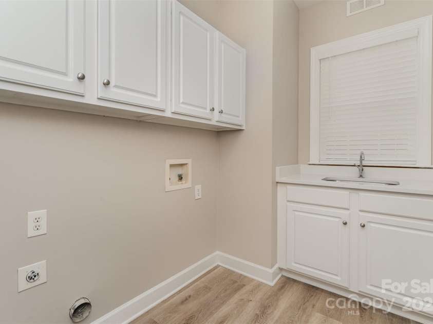 10325 Merlin Meadows Court, Charlotte, NC 28277.  MLS# CAR4243470, YatesRealty ID 5223. 