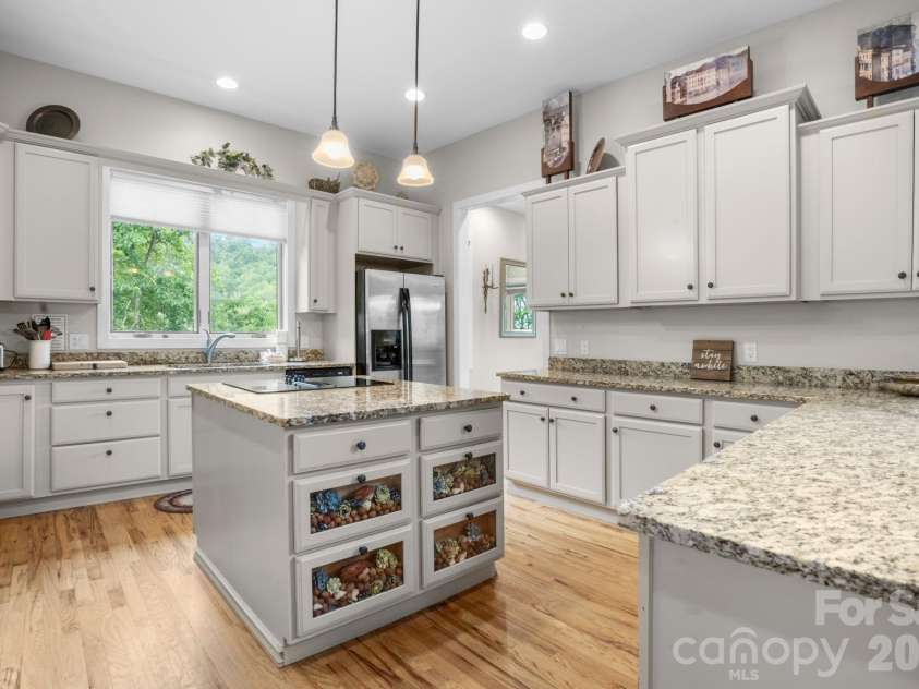 4968 Hickory Nut Gap Road, Banner Elk, NC 28604.  MLS# CAR4424631, YatesRealty ID 52234. 