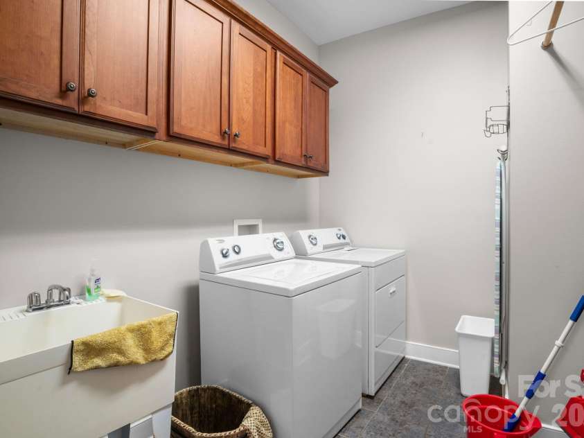 4968 Hickory Nut Gap Road, Banner Elk, NC 28604.  MLS# CAR4424631, YatesRealty ID 52234. 
