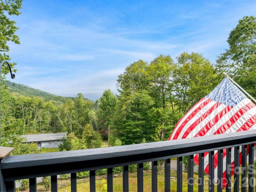 4968 Hickory Nut Gap Road, Banner Elk, NC 28604.  MLS# CAR4424631, YatesRealty ID 52234. 