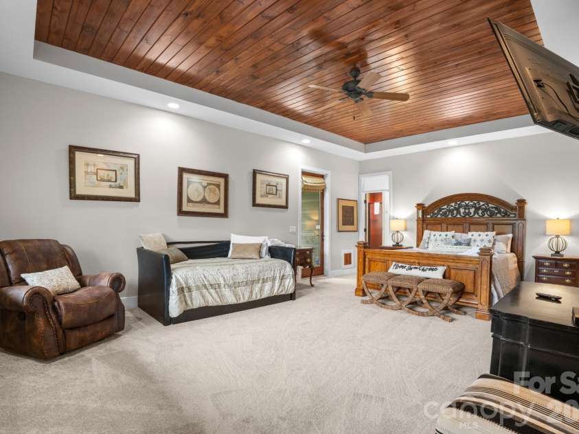 4968 Hickory Nut Gap Road, Banner Elk, NC 28604.  MLS# CAR4424631, YatesRealty ID 52234. 